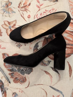 Zapatos de salón CL BY LAUNDRY para mujer elevados Super SDE negros imitación gamuza talla 9 NUEVOS Foto 1 de 3