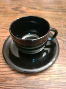 Newcor Steingut schwarz Tasse & Untertasse - Bild 1 von 5