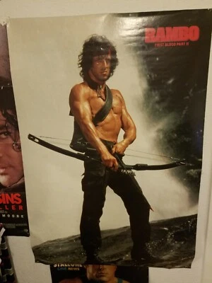 Sylvester Stallone POSTER PLAKAT John Rambo / Rambo 2 Der Auftrag 1985 Original - Bild 1 von 3