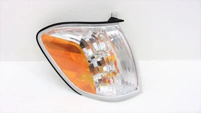 Turn Signal / Parking Light Front Right Fits Toyota Tundra Sequoia - Image 1 of 4
