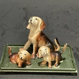 Estatuilla pequeña miniatura de plástico vintage para perros Hong Kong juguete perros regalo - Imagen 1 de 11
