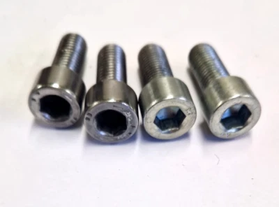 BMW K 100 K 75 R 850 GS 4 VITI A TESTA CILINDRICA  M10 X 25   07129905534 - Immagine 1 di 2