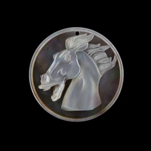FREGONA caballo tallado perla GL007002 - Imagen 1 de 4