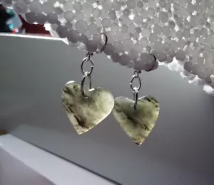 Striated Green Gray Heart Shaped Stone Pierced EARRINGS New Findings - Picture 1 of 4