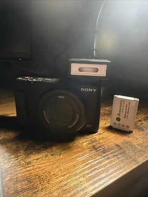 Sony ZF-1F Vlogging Digital Camera + External Flash + Battery - Image 1 of 4