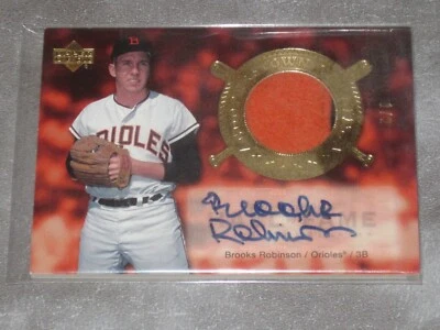 2005 Upper Deck Cooperstown Calling CR-BR3 Brooks Robinson GU Patch Auto. 1/2 - Imagem 1 de 2