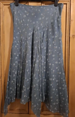 Falda Laura Ashley UK16 Azul/Gris Ditsy Floral Gasa Asimétrica Flotante Boho Foto 1 de 4