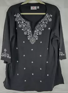 Top Quacker Factory Negro Blanco Bordado Estrás Plus Manga 2X 3/4 Cuello en V - Imagen 1 de 6