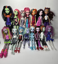 (15) Monster High Dolls Lot Venus Frankie GiGi Clawdeen Ghoulia Rochelle Twyla