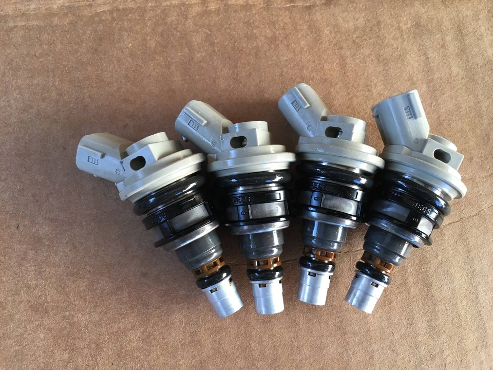 Juego de 4 inyectores de combustible Subaru Impreza Legacy Foto 1 de 1