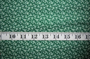 1 Yard White Calico Flowers on Green  Cotton Quilting Fabric 37" X 44" - Picture 1 of 1