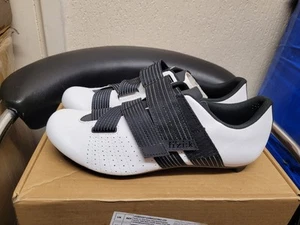 Fizik Tempo R5 Cycling Shoes In White Size 10.5 UK - Picture 1 of 14