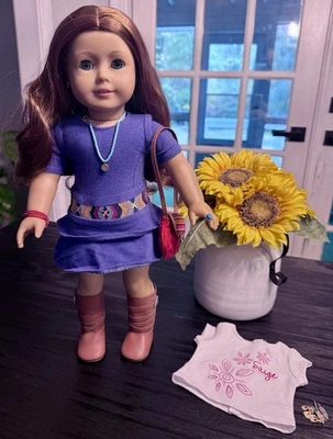 Muñeca American Girl 2013 GOTY Saige en conjunto completo más accesorios y anillo Foto 1 de 4
