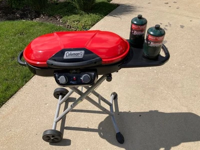 Barbacoa de gas portátil Coleman RoadTrip X-Cursion 406, 2 botes LP RECOGIDA LOCAL Foto 1 de 4