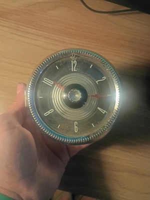 Ford Fairlane 1955 reloj de tablero Foto 1 de 4