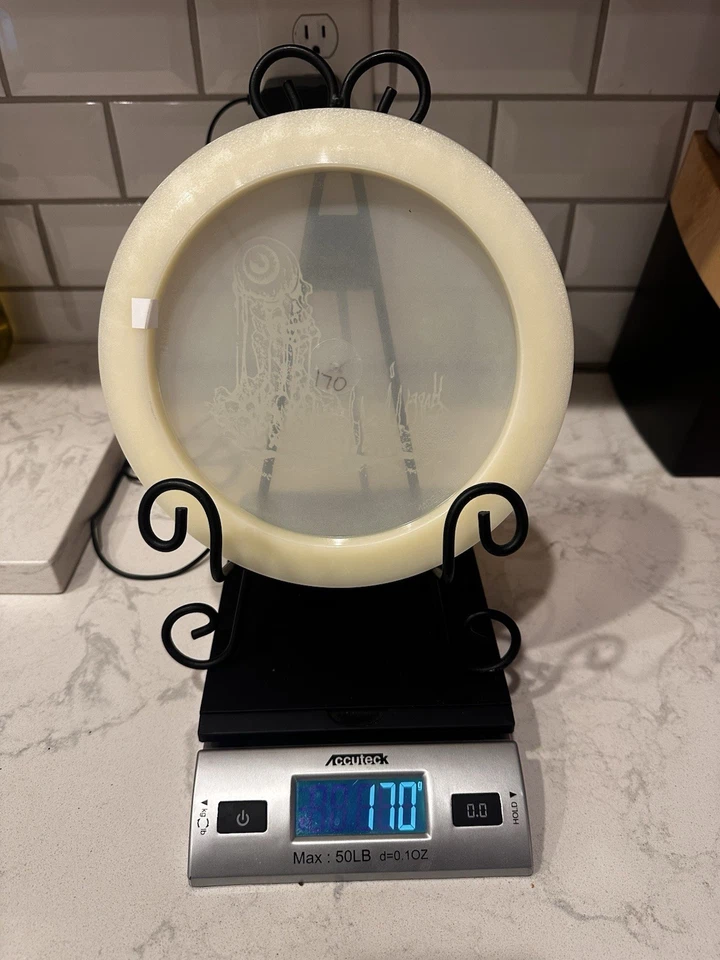 Discos del Milenio Halcón Lunar 1.1 Sello Skullboy First Run Glow. LFALC1.1 Foto 1 de 1