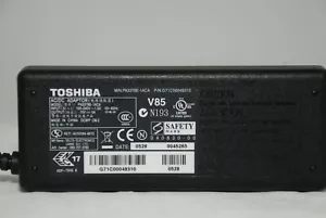 Caricabatterie originale Toshiba PA3378E-1ACA (15 Volt, 5 Amp, 6mm, 3mm, 9,5mm) - Foto 1 di 1