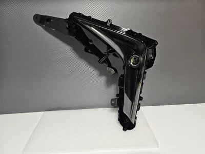 Lexus LX570 OEM LED Left Fog Light 2016 2017 2018 2019 2020 2021 - Изображение 1 из 4