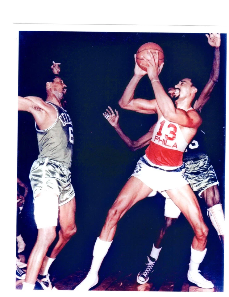 比尔·鲁塞尔 波士顿 CELTICS WILT CHAMBERLAIN 费城战士 8 X 10 照片  — 第 1/1 张图片