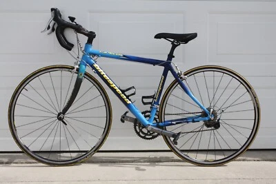 Bicicleta de carretera Litespeed Capella Ultegra con bicicleta extras Foto 1 de 4