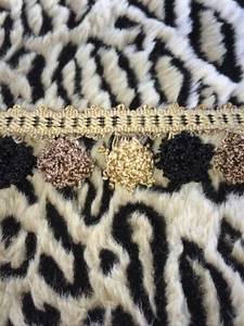 Vintage 175 Inches Long By 2 Inches Edging with pom-poms - Picture 1 of 4