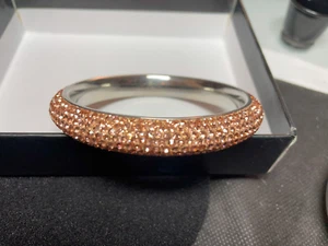 Armreif, Senso di Donna - Bijou Brigitte gebraucht Metall und Glas beige d=65mm  - Bild 1 von 5