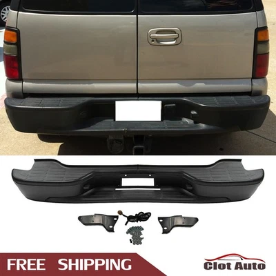 Black Rear Bumper For 2000-2006 Chevrolet Tahoe Suburban 1500 2500 GMC Yukon XL Foto 1 de 4