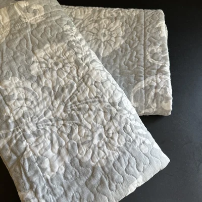 2 fundas de almohada estándar Laura Ashley Venetia acolchadas gris blanco algodón floral Foto 1 de 4