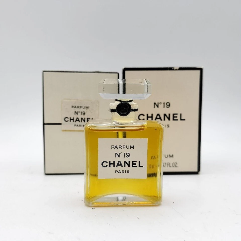 Chanel No.19 Parfum 14ml / 0,47oz Vintage Rare Collectible Extrait Parfum mit Box - Bild 1 von 4