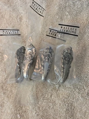 SIR CHRISTOPHER by WALLACE sterling silver set 4 NAPKIN CLIPS in wrappers - Image 1 of 4