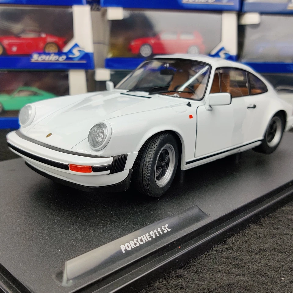 AUTO SOLIDA PORSCHE 911 (930) SC 3.0 1974 BIANCO 1:18 NUOVA SCATOLA S1802610 - Immagine 1 di 4