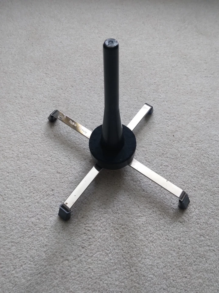 Oboe or Cor Anglais - Folding K&M Floor Stand - Image 1 of 4