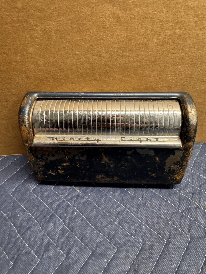 Bandeja de cinzas 1958 Oldsmobile 98 - Imagem 1 de 4