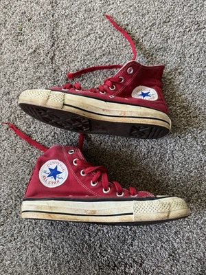 Camisetas altas rojas vintage Converse Chuck Taylor talla 5 para hombre hechas en EE. UU. 1970’s Foto 1 de 4