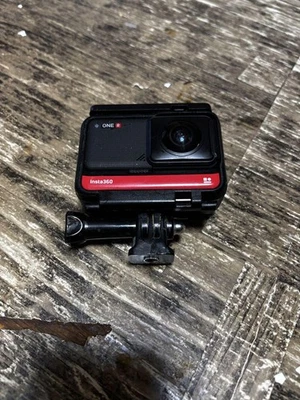 Insta360 ONE R 4k Edition Action Camera 4K Wide Angle Mod Without 360° lens - Image 1 of 4