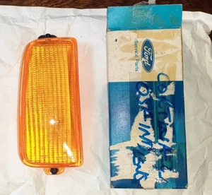Indicatore Ford Cortina - Lente Anteriore RH MK4 / Taunus - NOS OEM Originale FOMOCO. - Foto 1 di 5