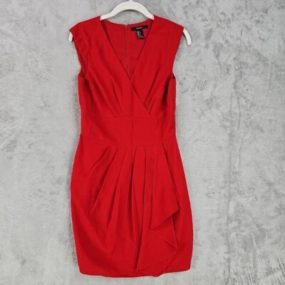 Vestido justo plissado FOREVER 21 feminino tamanho P vermelho coquetel escritório festa gola V - Imagem 1 de 4