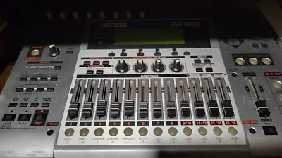 Grabadora digital multipista BOSS BR-1600CD Foto 1 de 2