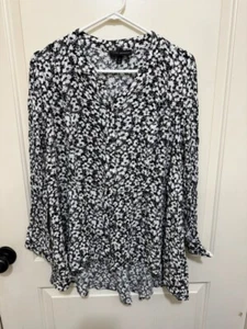 Lane Bryant Women's Black & White Floral Long Sleeve Button Top Size 22 - Picture 1 of 2