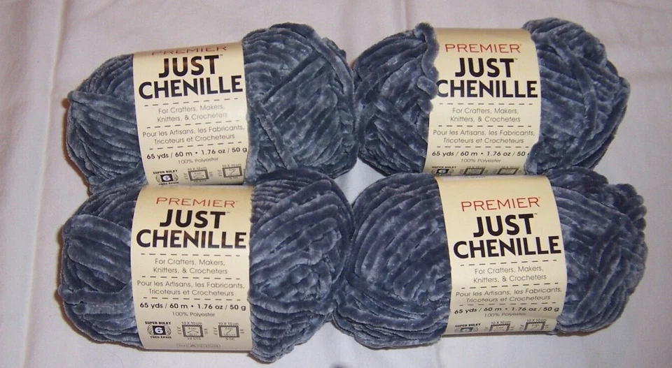Lote de 4 hilos de chenilla Premier Just - lote mismo tinte - gris o azul claro Foto 1 de 1