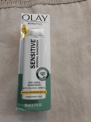 Protector solar mineral sensible Olay óxido de zinc con avena coloidal FPS 30 1,7 oz Foto 1 de 4