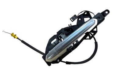 Manija de puerta exterior izquierda Cadillac XT5 2017 2018 2019 LH-F blanca OEM: 13598619 Foto 1 de 4