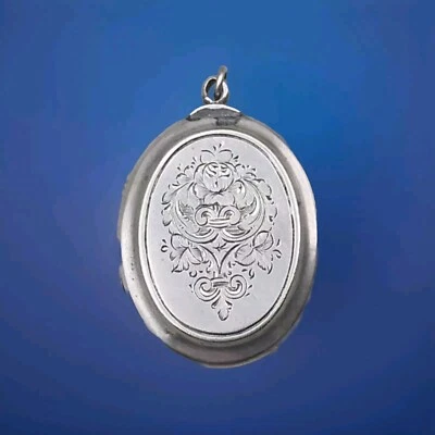 Vintage Engraved Floral Locket - Image 1 of 4