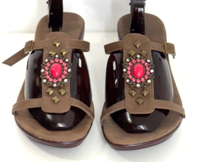 Cocos Marrón Pajante con Joyas Rosa Melocotón Deslizable Talla 8 M Tacón de 2" Foto 1 de 4