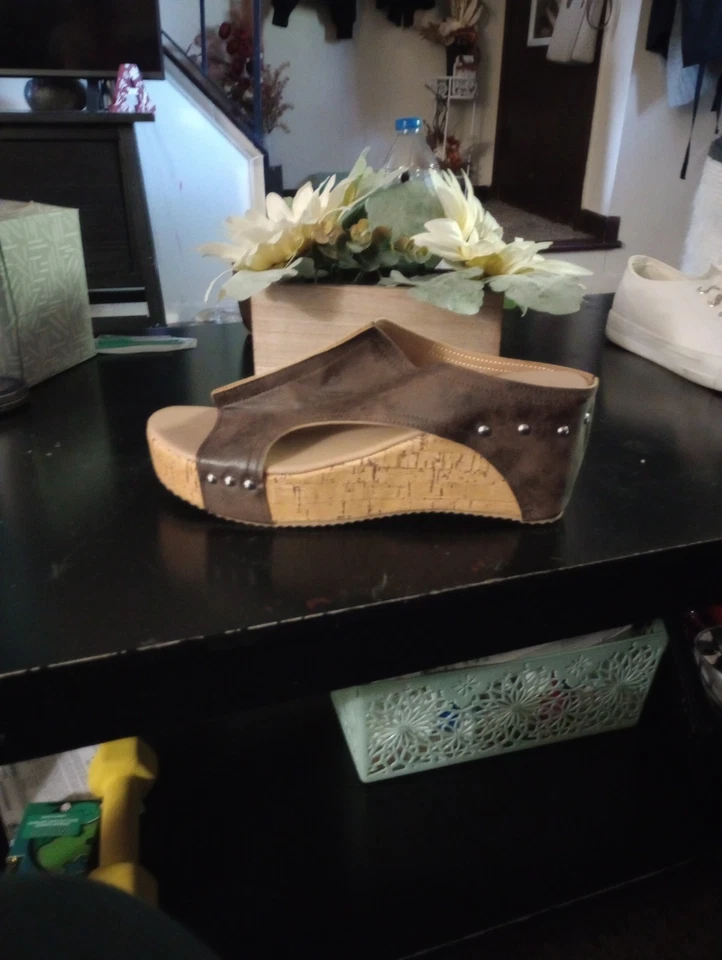 Sandalias de tacón de cuña marrón Target para mujer de cuero talla 10 Foto 1 de 4