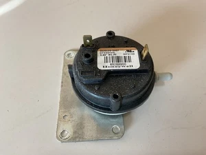 LENNOX ARMSTRONG DUCANE 65288900 .86WC PRESSURE SWITCH HONEYWELL IS20155-3407 - Picture 1 of 4