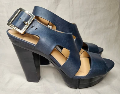 迈克高仕厚底高跟鞋凉鞋女式8海军蓝皮革露趾厚底 — 第 1/4 张图片