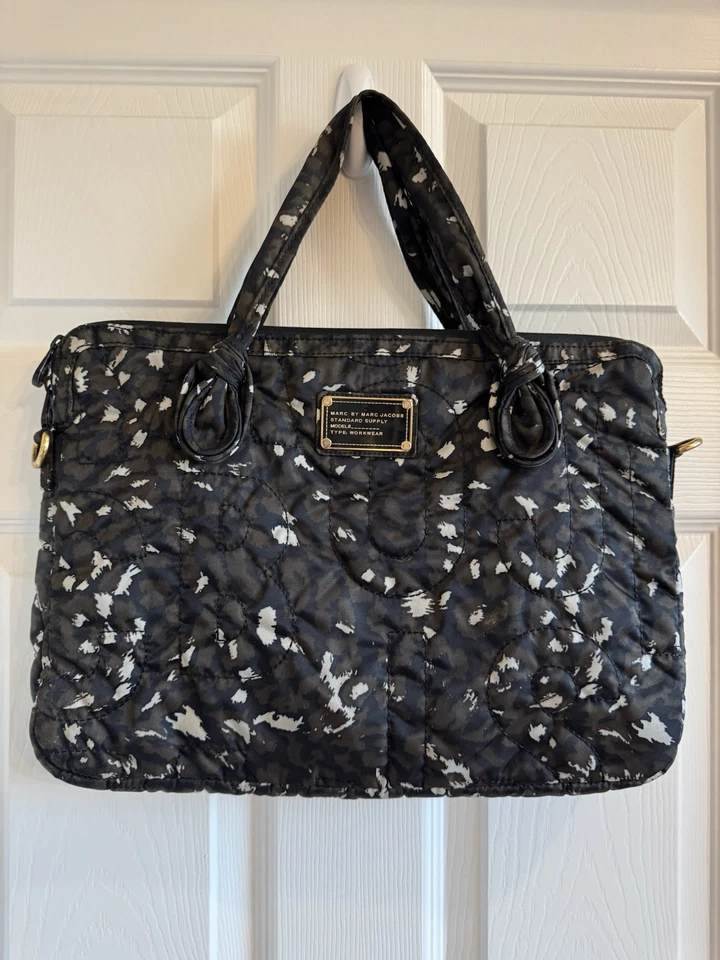 Bolso de Mano Marc by Marc Jacobs Bonito Nylon para Laptop Camu Foto 1 de 4