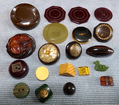 20 Vintage Antique BAKELITE Buttons VARIOUS COLORS PATTERNS SHAPES SIZES - Image 1 of 4