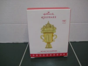 HallMark KeepSake 2017 We Are The Champions #1 Trophäe Christbaumschmuck - Bild 1 von 1